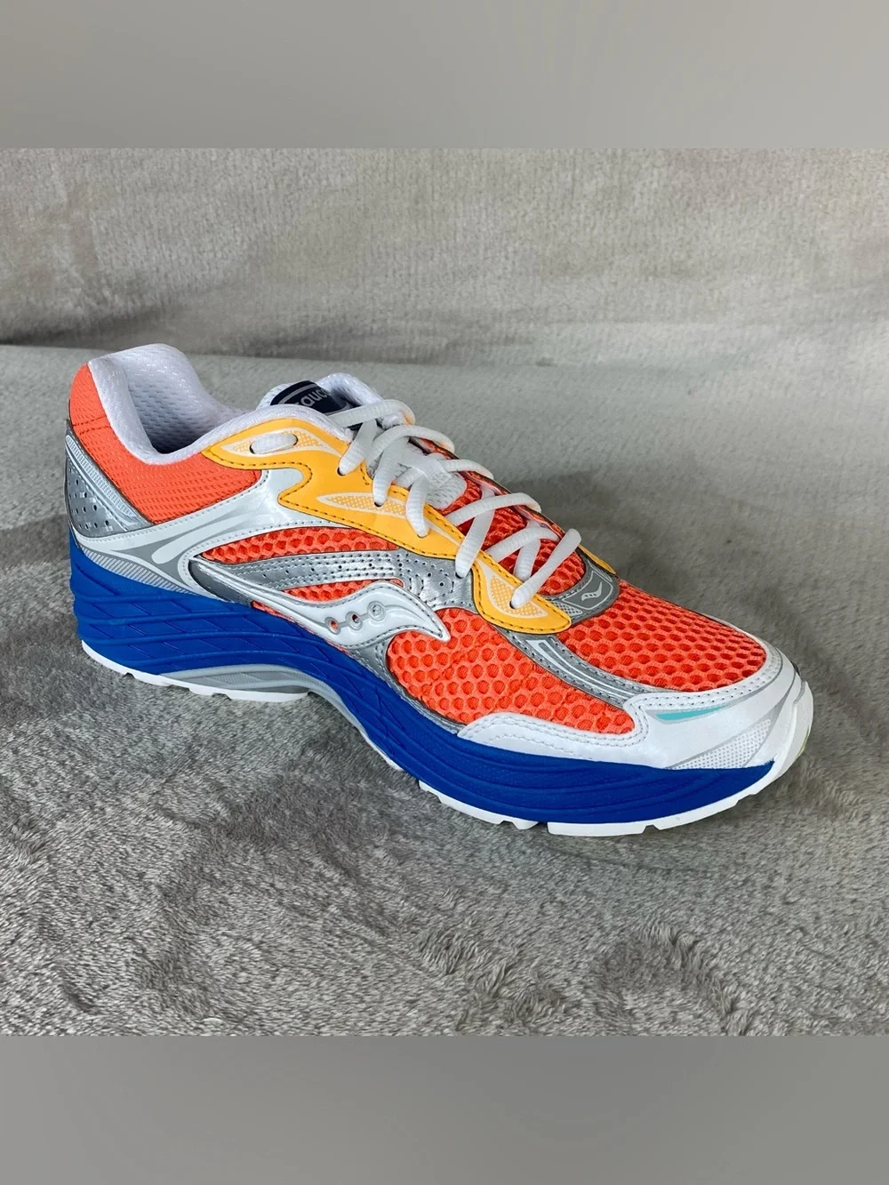 Saucony ProGrid Omni 9 S70739-53 Mens Size 8.5 Orange Multi Running Shoes NEW
